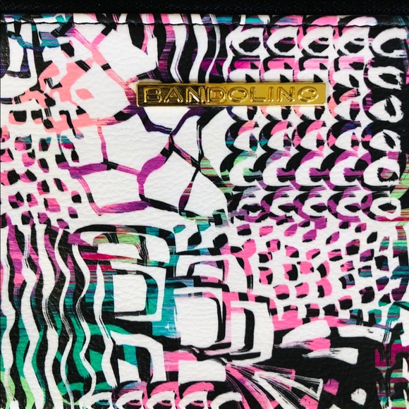 NWT Bandolino Single Compartment Wallet Wristlet - Picture 4 of 5